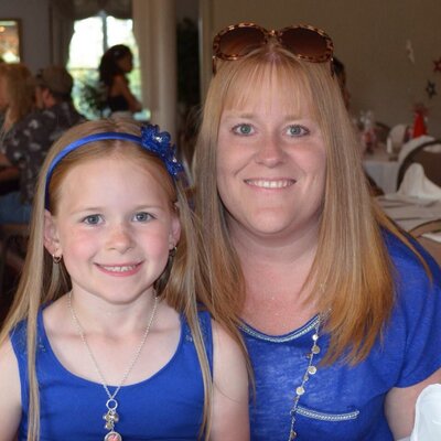 Profile Picture of JULIE CORDELL (@JECDOLPHIN) on Twitter