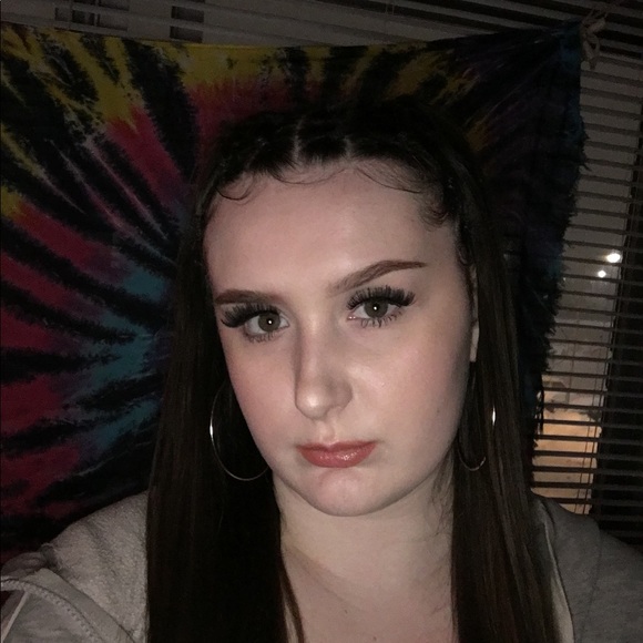 Profile Picture of Mackenzie Brauer (@mackbrauer2222) on Poshmark