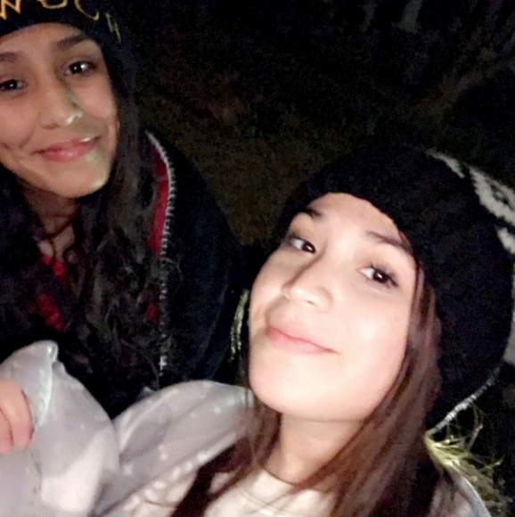 Profile Picture of Alexa Guillen (@alexa16guillen) on Poshmark