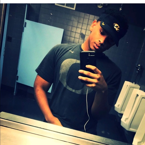 Profile Picture of Josh Foster (@joshfoster21) on Poshmark