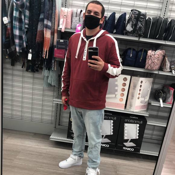 Profile Picture of Scott g Kalinsky (@skalinsky) on Poshmark