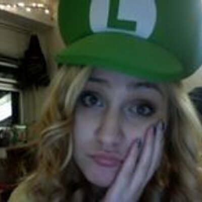 Profile Picture of Aja Fox (@@DownKittyy476) on Twitter