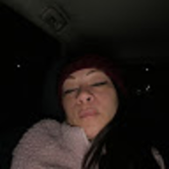 Profile Picture of Lynnette Patterson (@lynnettepatters) on Poshmark