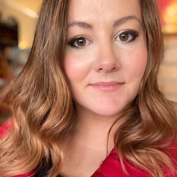 Profile Picture of Amanda Conrad (@atherad) on Poshmark