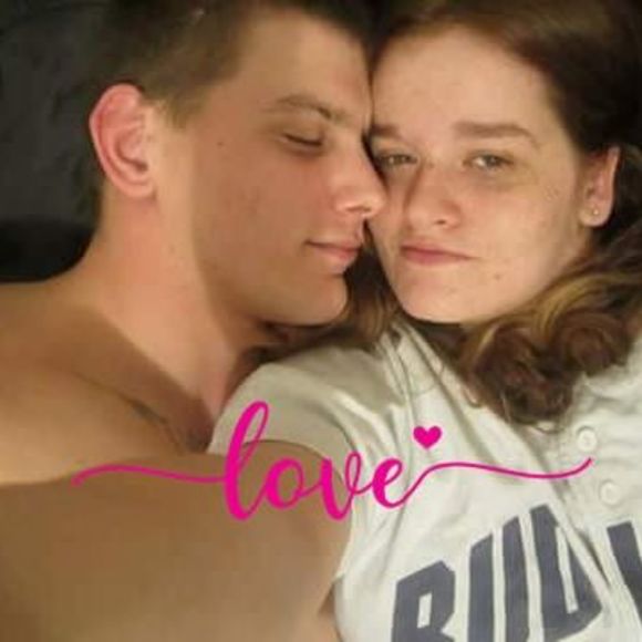 Profile Picture of Dana Konichek (@danabeardmore) on Poshmark