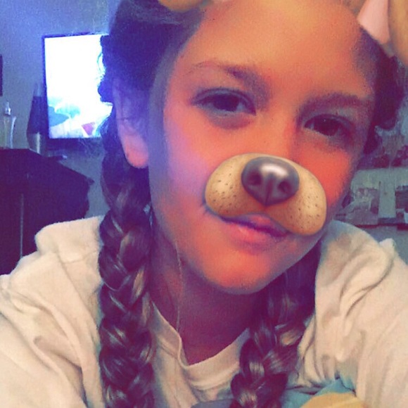 Ashlyn Elsworth - Poshmark Profile Picture of Ashlyn Elsworth (@lilmyrt) on Poshmark