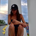 Profile Picture of Rachael Best (@rachaellaserbeam) on Instagram