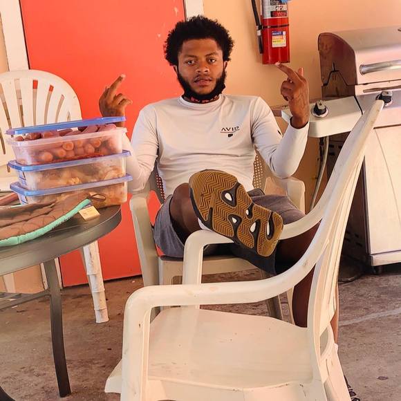 Profile Picture of Sama Sama (@samasama819) on Poshmark