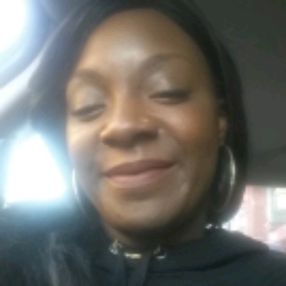 Profile Picture of Tori Payne (@lvetta) on Poshmark