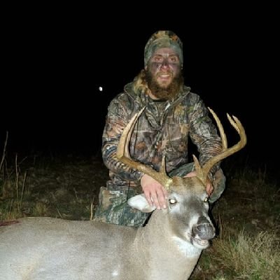 Profile Picture of Zach Strong (@Zachweak5) on Twitter