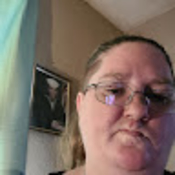 Profile Picture of Christa Grieb (@griebchrista) on Poshmark