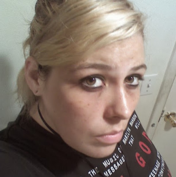 Profile Picture of Tosha Jacobs (@violentmime) on Poshmark