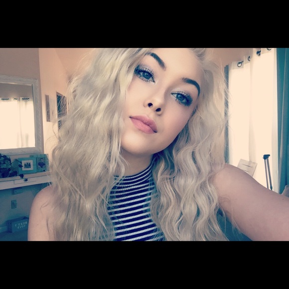 Profile Picture of Kayla Abts (@kaylaalls) on Poshmark