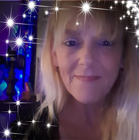 Melissa Rodier - Poshmark Profile Picture of Melissa Rodier (@melissarodier) on Poshmark