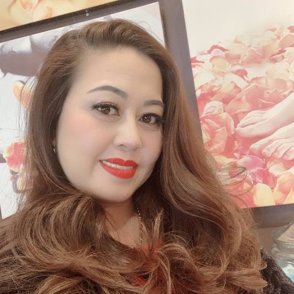 Profile Picture of Nancy Nancy (@nancynancy267) on Poshmark