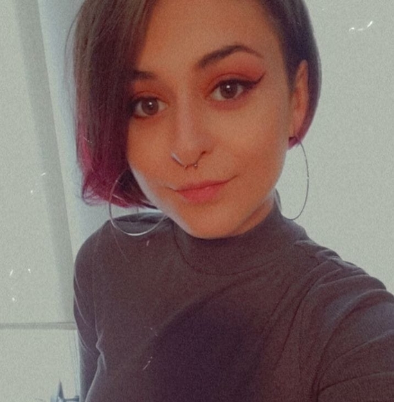 Profile Picture of Aimee Lapish (@aimeelapish3) on Poshmark
