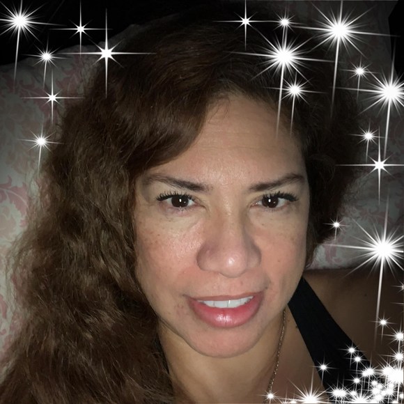 Profile Picture of Shany Cerdeña (@jennyperu1962) on Poshmark