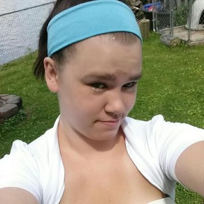 Profile Picture of Leeann Johnson (@jleeann198) on Twitter