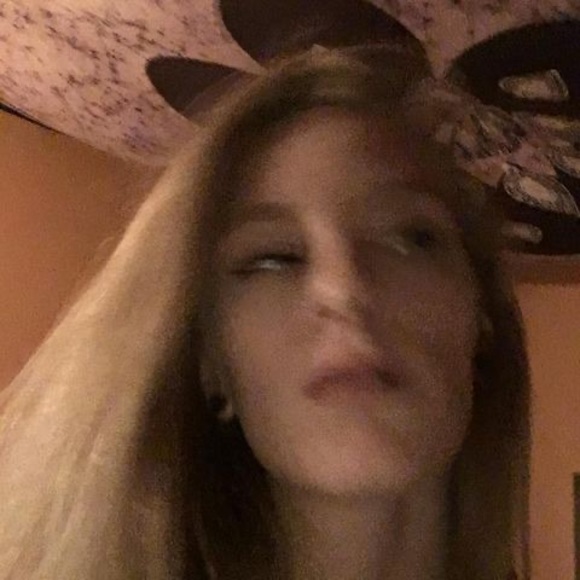 Profile Picture of Breonna Labaire (@blabaire) on Poshmark