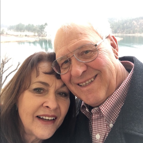 Profile Picture of Glenda Hocker (@10timba) on Poshmark