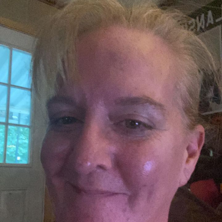 Profile Picture of Fitzhugh5💗 (@mrskujhawk) on Tiktok