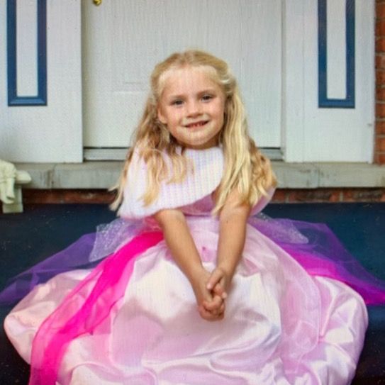 Profile Picture of Laina Stewart (@lainastewartt) on Tiktok