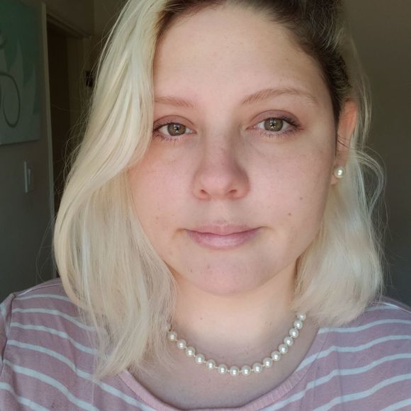 Profile Picture of Caitlin Spracklen (@alacorn) on Poshmark