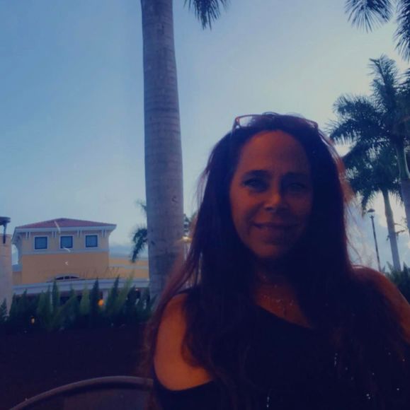 Profile Picture of Janet Consentino (@jtfitness612) on Poshmark