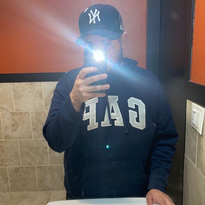 Profile Picture of scottvalle (@scottvalle) on Tiktok