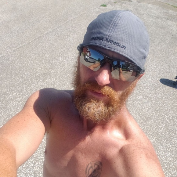 Profile Picture of Brock Moore (@bmm8311205) on Poshmark