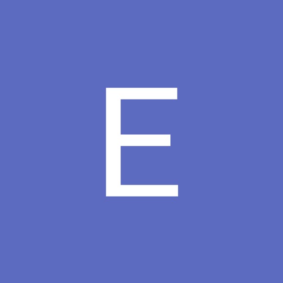 Profile Picture of Euri Davis-thompson (@eurid) on Poshmark