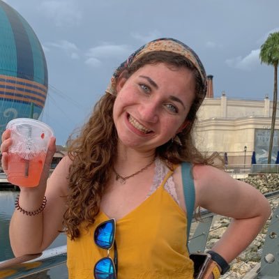 Profile Picture of Ella Steele (@ellacsteele) on Twitter