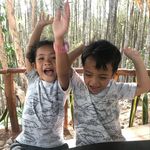 Profile Picture of Seana Abigail & Kendra Ahimsa (@seana_kendra) on Instagram