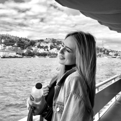 Profile Picture of Arta (@ArtaPacuku) on Twitter