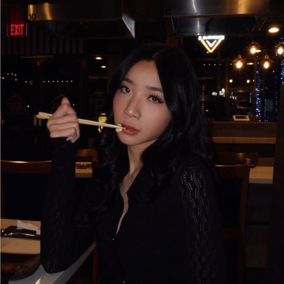 Profile Picture of Jasmine Do (@itsjasmineaaaa) on Poshmark