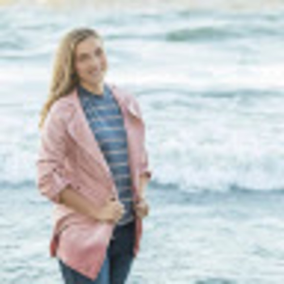 Profile Picture of Margaret Kaniecki (@maggiekaniecki) on Poshmark