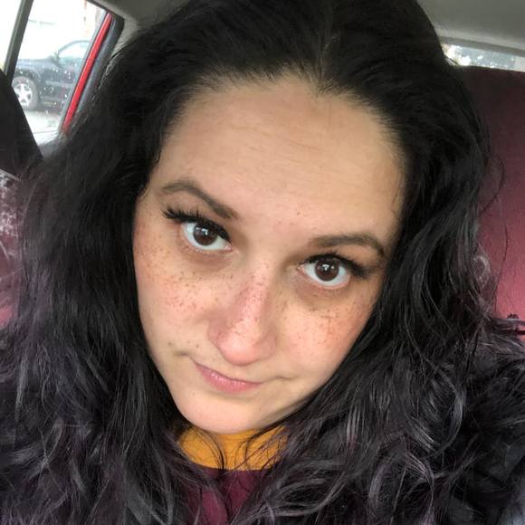 Profile Picture of Johnnie Dziedziak (@mrsdziedziak) on Poshmark