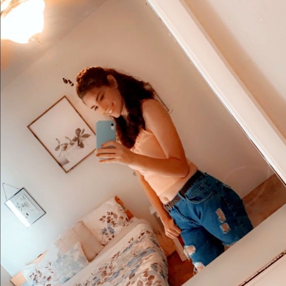 Profile Picture of Hailey Riggs (@heliza678) on Poshmark