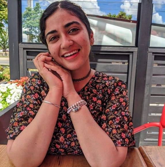 Profile Picture of Alisha Anand (@alicerocks8) on Poshmark