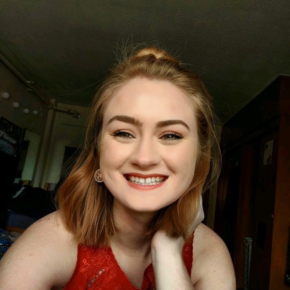 Sarah Granchelli - Poshmark Profile Picture of Sarah Granchelli (@segpup) on Poshmark