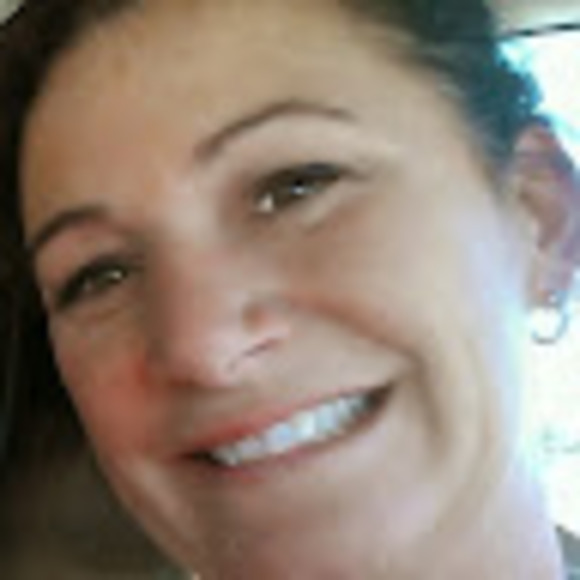 Profile Picture of Bernadette Feickert (@bernadoodle22) on Poshmark