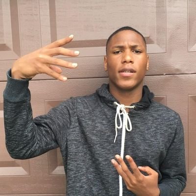 Profile Picture of Darrell Hines (@DarrellHines15) on Twitter