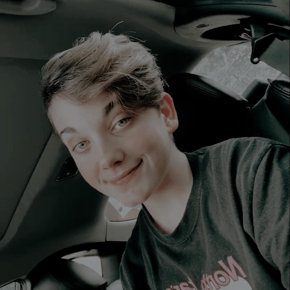 Profile Picture of Tyson Krupper (@tysonkrupper) on Poshmark
