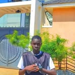 Profile Picture of Simon Deng (@simon.deng.351771) on Facebook