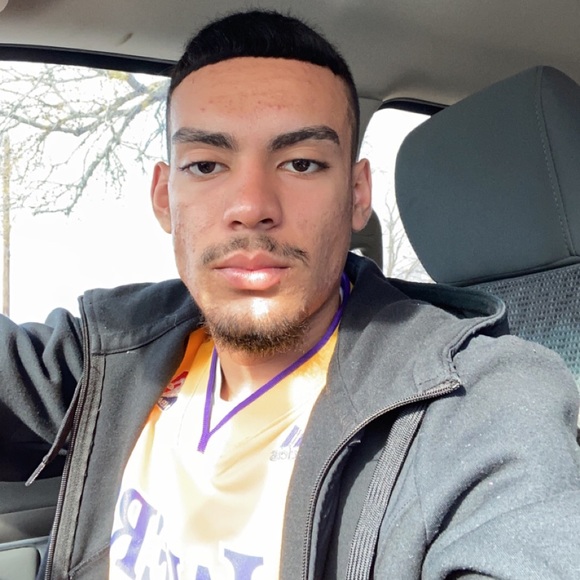 Profile Picture of Julio Garcia (@juliogarcia729) on Poshmark