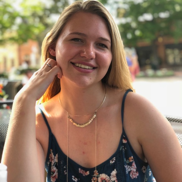 Profile Picture of Caitlin Matthews (@maitlincatthews) on Poshmark