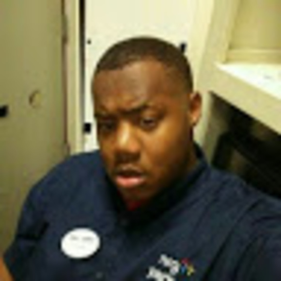 Profile Picture of Benjiman Porter (@benjimanporter) on Poshmark