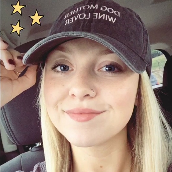 Profile Picture of Erin Springer (@espringer98) on Poshmark