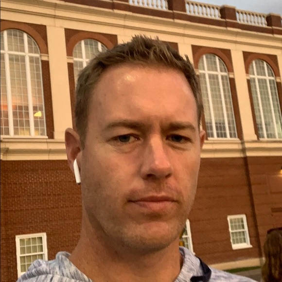 Profile Picture of Justin Burke (@justn7) on Poshmark
