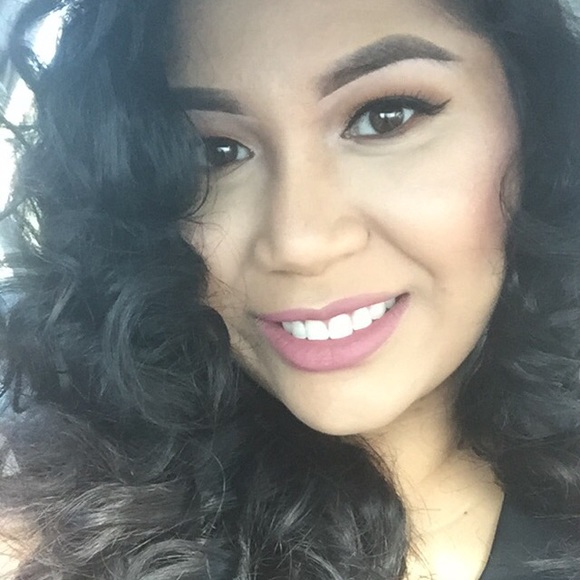 Profile Picture of Jocelyn Lorenzo (@joycebabyy) on Poshmark